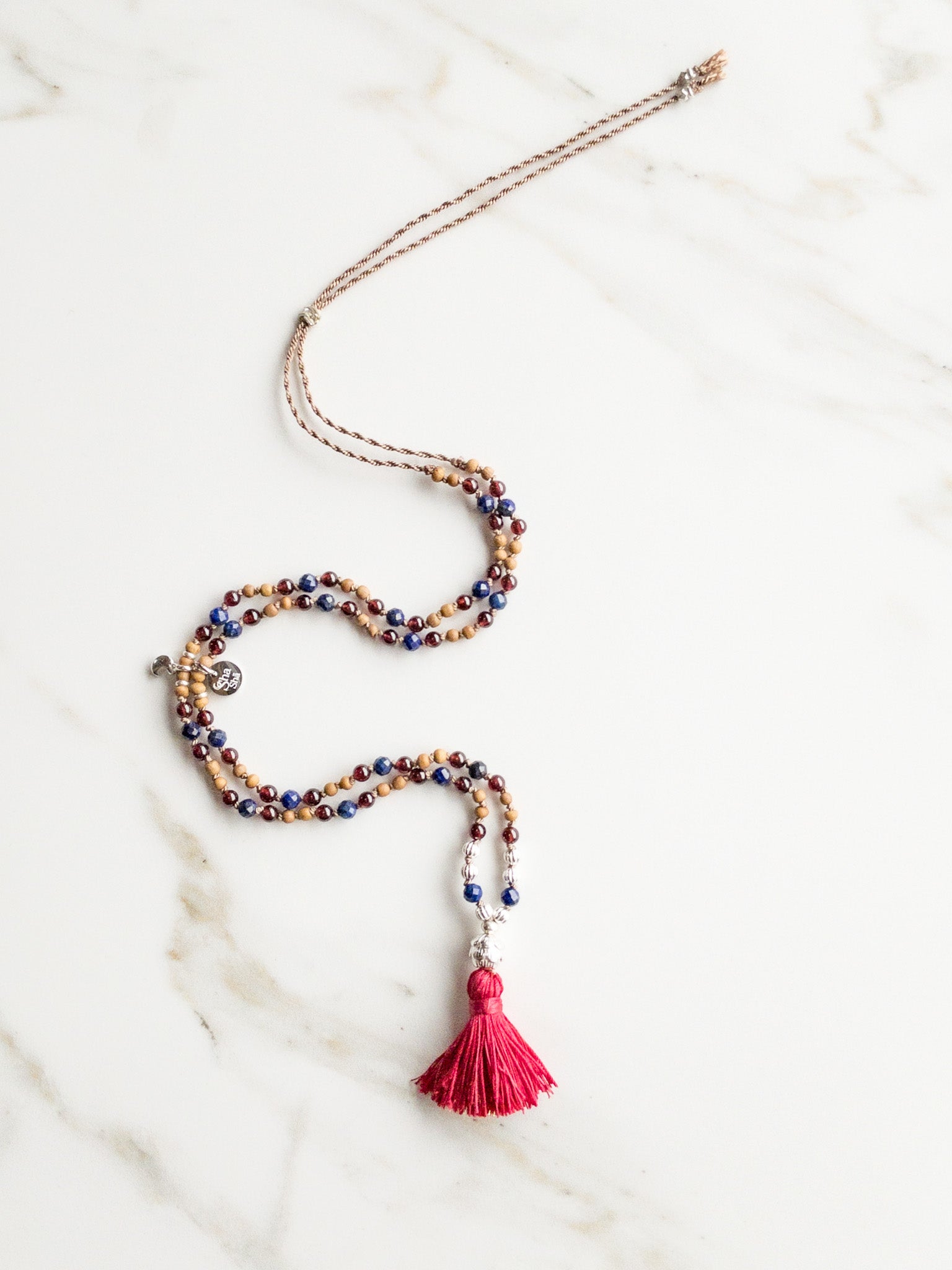 « Roots » Mini Japamala - Lapis Lazuli, Garnet, Sandalwood / ShaSha Jewelry