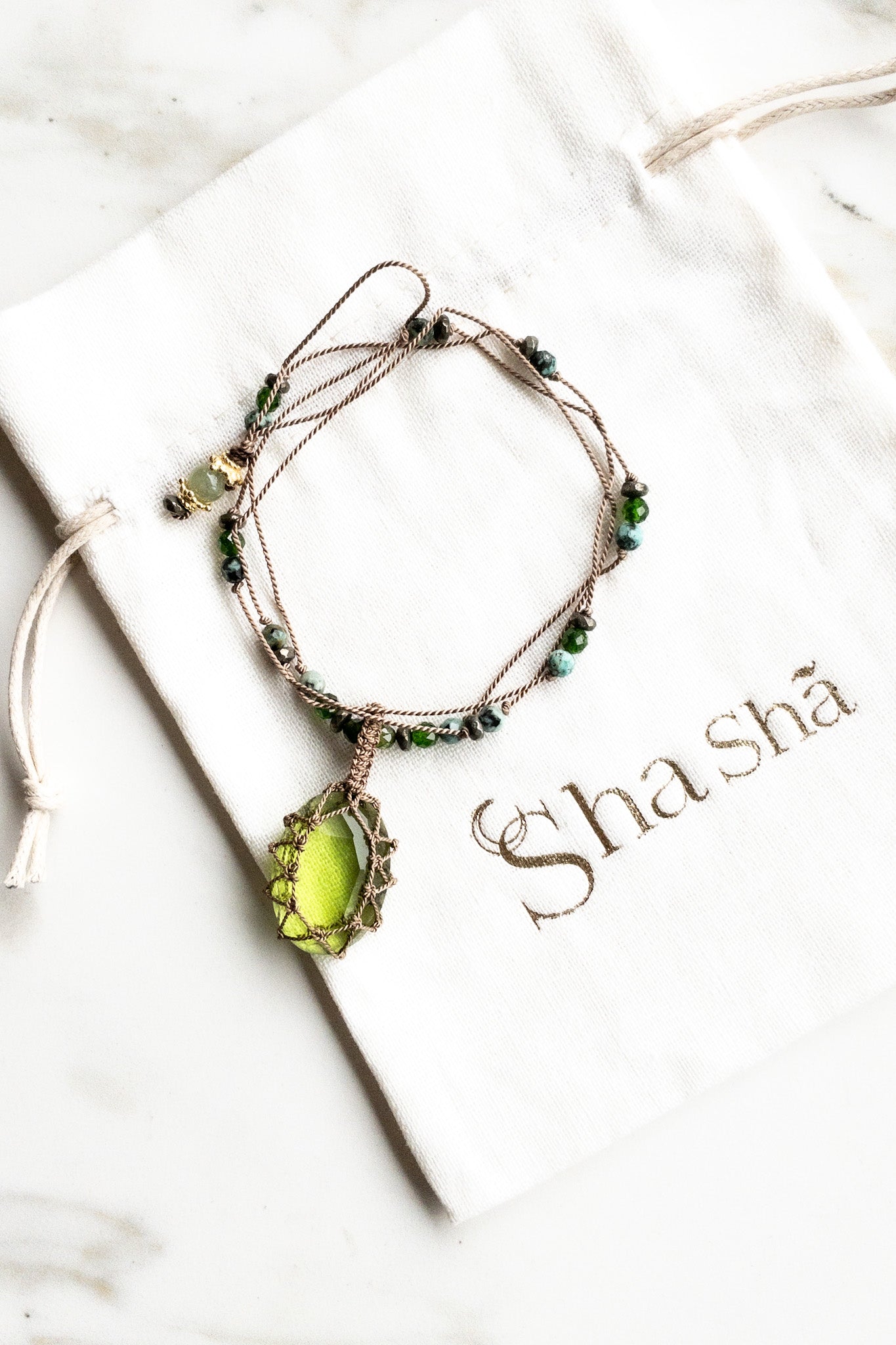 Peridot Talisman « Aabha » - shashā gemstone jewellery