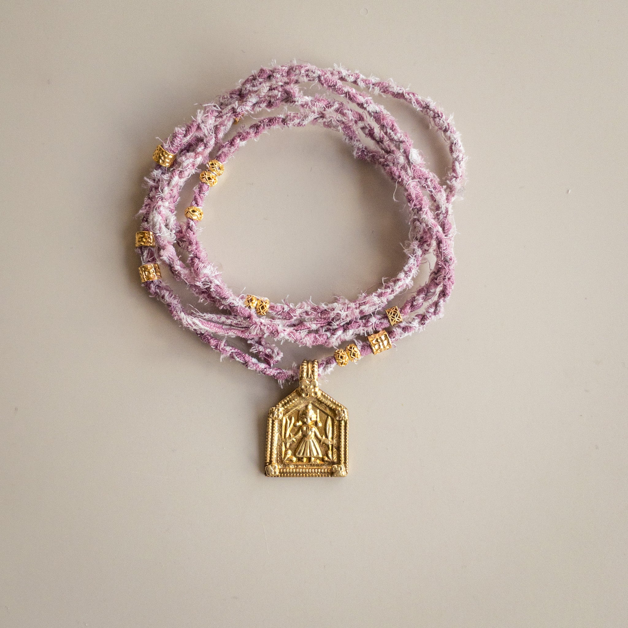 Vintage Göttin Talisman Halskette - Divya Signature