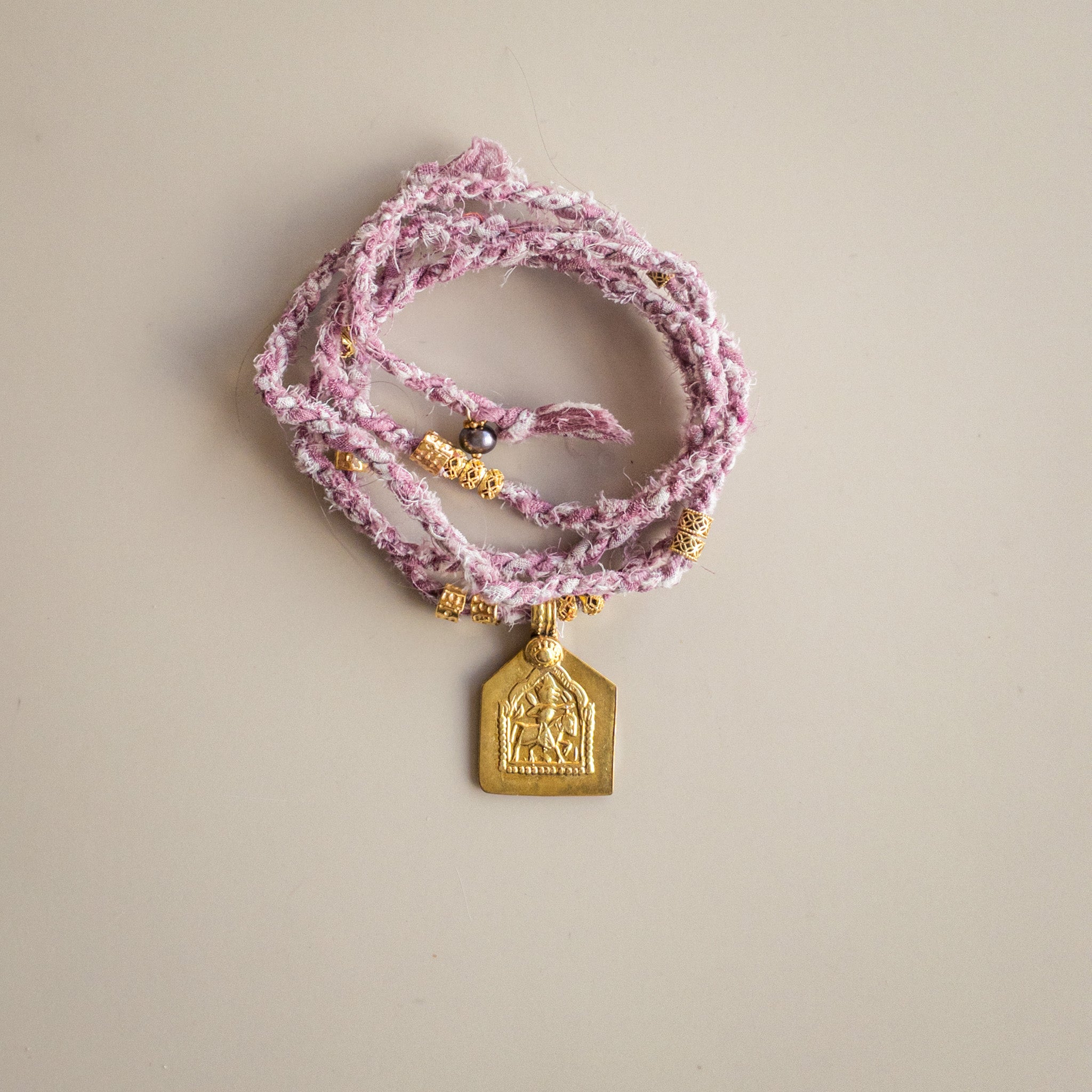 Talisman vintage Bhumiaji - Signature Divya
