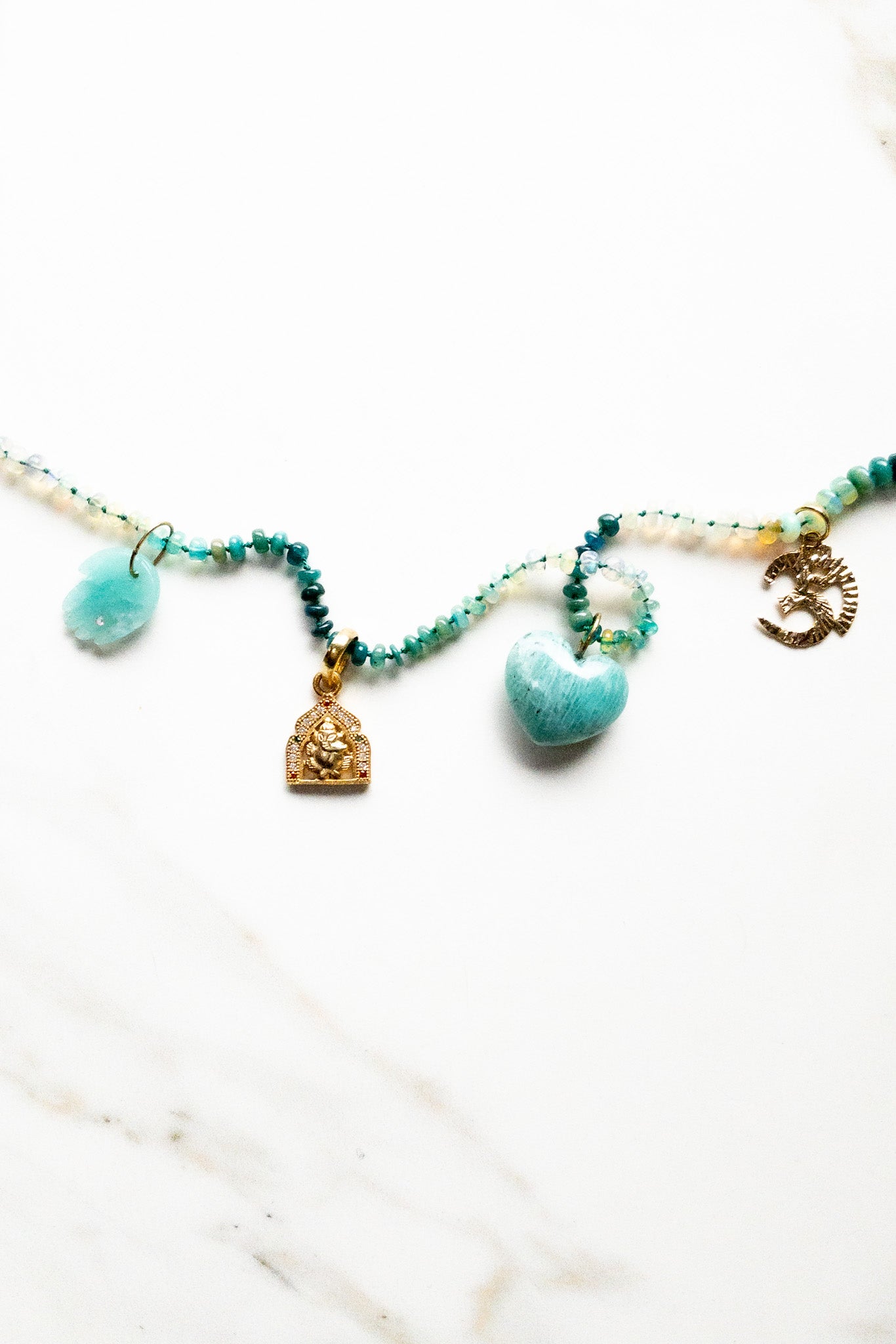 Pendentif OM AUM 10k - Symboles Sacrés DIVYA 
